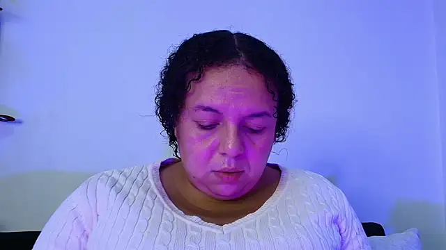 Snapshot of Natasha_Amber chatting on November 5, 3:23 pm Natasha Amber online show from November 5, 3:23 pm