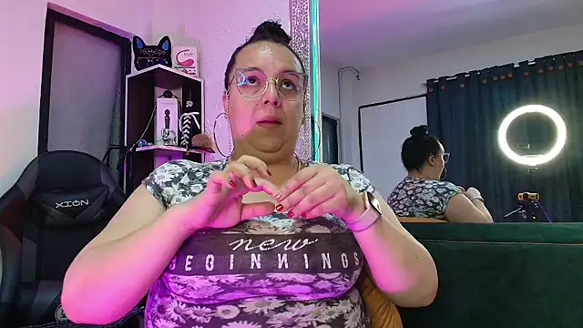 Snapshot of Natasha_Amber chatting on November 30, 1:48 pm Natasha Amber online show from November 30, 1:48 pm