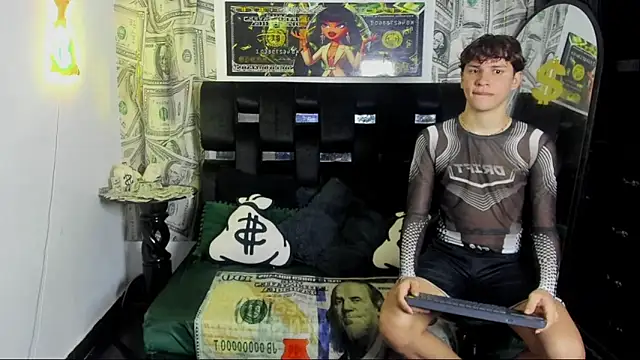 Snapshot of Magic_Duo chatting on October 30, 11:33 am Magic Duo online show from October 30, 11:33 am