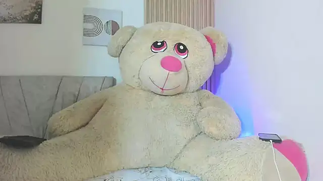 Snapshot of little_emiily_ chatting on November 14, 2:27 pm little emiily online show from November 14, 2:27 pm