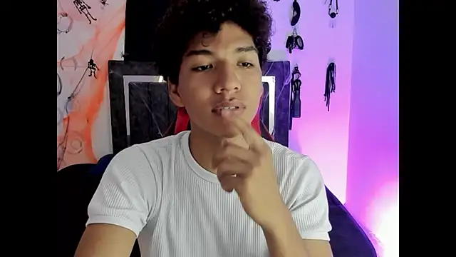 Snapshot of Maximiliano_Khalil chatting on November 6, 2:29 pm Maximiliano Khalil online show from November 6, 2:29 pm