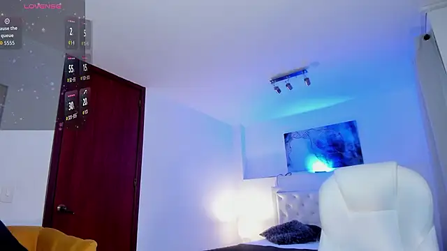 KamiSuarez online show from March 15, 1:28 pm