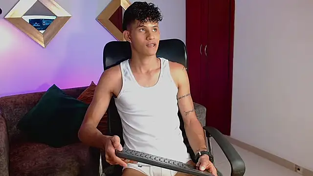 KamiSuarez online show from June 1, 6:42 pm