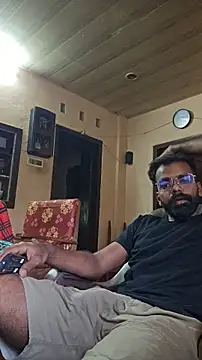 Snapshot of nithinrr chatting on December 19, 2:40 am nithinrr online show from December 19, 2:40 am