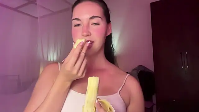 Snapshot of Bae_Belle chatting on November 29, 6:22 pm Bae Belle online show from November 29, 6:22 pm