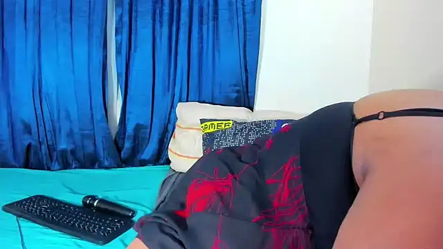 ThickLeeyanaXX online show from April 16, 1:17 am