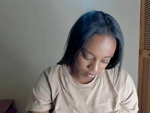 Snapshot of _Chaina chatting on December 14, 11:42 pm Chaina online show from December 14, 11:42 pm