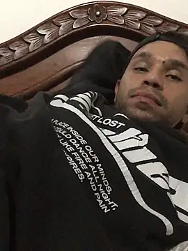 Snapshot of Msmn chatting on November 3, 2:02 am Msmn online show from November 3, 2:02 am