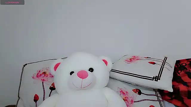 Snapshot of Yan61 chatting on November 4, 12:10 am Yan61 online show from November 4, 12:10 am