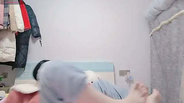 Snapshot of Yan61 chatting on November 9, 12:20 am Yan61 online show from November 9, 12:20 am