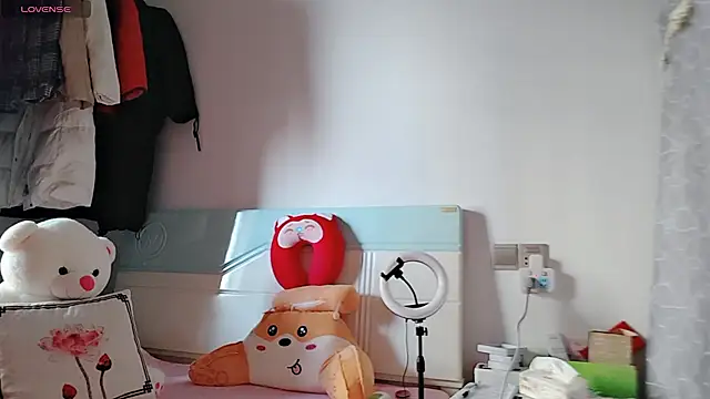 Snapshot of Yan61 chatting on November 27, 1:18 am Yan61 online show from November 27, 1:18 am