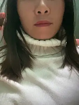 Snapshot of Elysia-007 chatting on November 18, 12:38 am Elysia-007 online show from November 18, 12:38 am