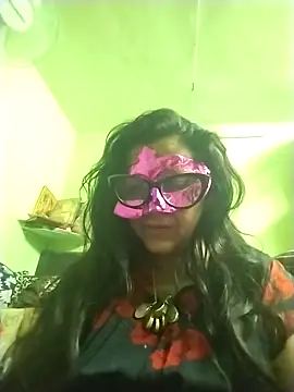 Snapshot of LOVE__RANI chatting on December 1, 12:37 am LOVE RANI online show from December 1, 12:37 am