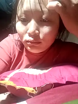 Snapshot of yoyo-mi chatting on November 4, 4:33 am yoyo-mi online show from November 4, 4:33 am