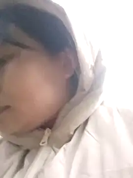 Snapshot of yoyo-mi chatting on December 2, 10:20 am yoyo-mi online show from December 2, 10:20 am