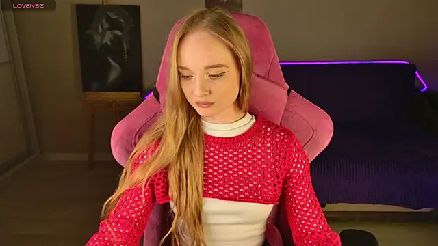 Snapshot of Shawty_Mia chatting on November 21, 11:42 am Shawty Mia online show from November 21, 11:42 am