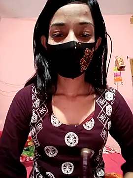 Green LaDY66 online show from April 10, 9:03 am