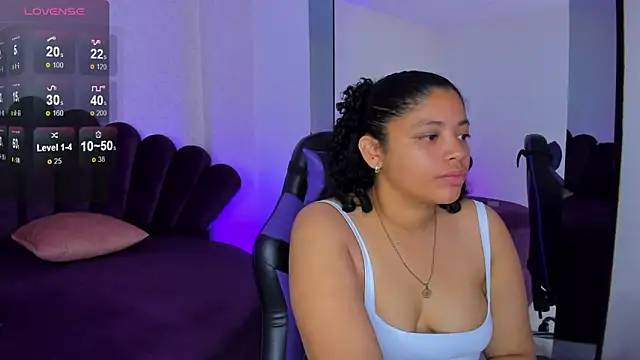 Snapshot of Siara_24 chatting on October 30, 2:07 pm Siara 24 online show from October 30, 2:07 pm