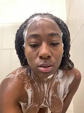 Snapshot of milarain chatting on November 18, 9:08 pm milarain online show from November 18, 9:08 pm