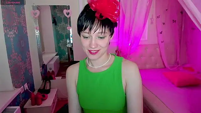 Snapshot of ErickaFetish chatting on November 1, 6:10 pm ErickaFetish online show from November 1, 6:10 pm