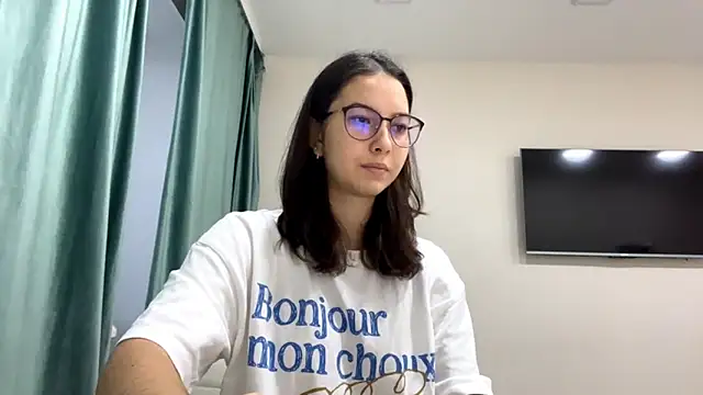 Snapshot of Allisgree chatting on November 15, 7:16 am Allisgree online show from November 15, 7:16 am