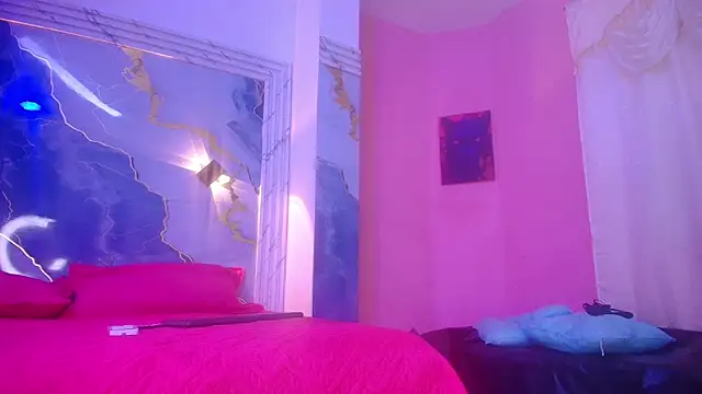 Snapshot of Girls_from_medellin chatting on November 20, 3:07 am Girls from medellin online show from November 20, 3:07 am