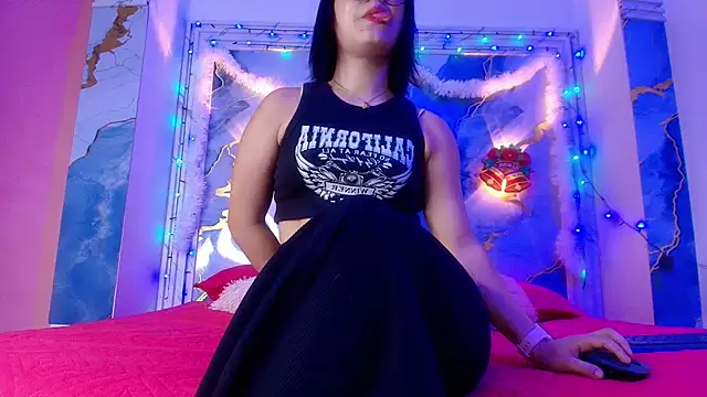 Snapshot of Girls_from_medellin chatting on December 5, 3:04 am Girls from medellin online show from December 5, 3:04 am