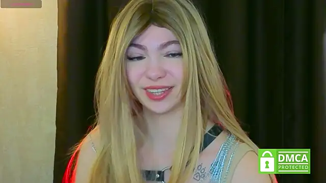 Snapshot of sophiaxoxo chatting on October 29, 10:17 am sophiaxoxo online show from October 29, 10:17 am