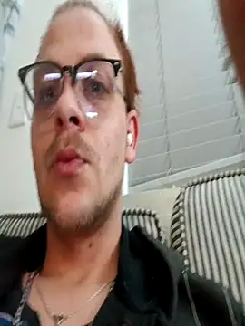 THOMMONSTER5299 online show from November 17, 11:32 pm