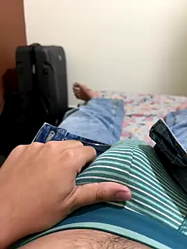 Snapshot of SentScruples chatting on November 4, 2:49 pm SentScruples online show from November 4, 2:49 pm