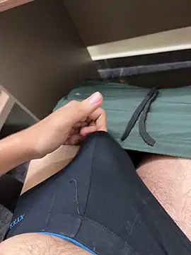 Snapshot of SentScruples chatting on November 12, 6:41 pm SentScruples online show from November 12, 6:41 pm