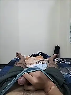 Snapshot of SentScruples chatting on December 3, 6:50 pm SentScruples online show from December 3, 6:50 pm