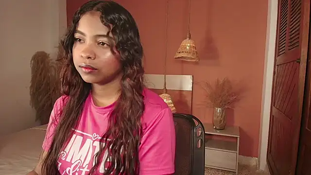 Snapshot of Ebonyswet_ chatting on December 15, 8:13 pm Ebonyswet online show from December 15, 8:13 pm