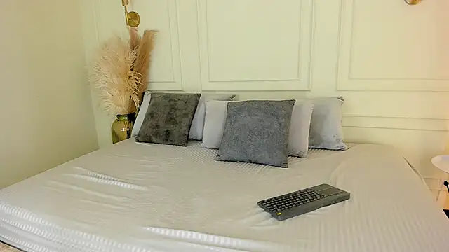 Snapshot of imVictoria_ chatting on November 11, 9:26 pm imVictoria online show from November 11, 9:26 pm