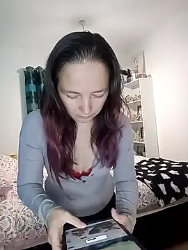 Snapshot of DeepestFantisy_x chatting on November 3, 11:33 am DeepestFantisy x online show from November 3, 11:33 am