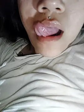 Camilu23 online show from February 1, 11:47 pm