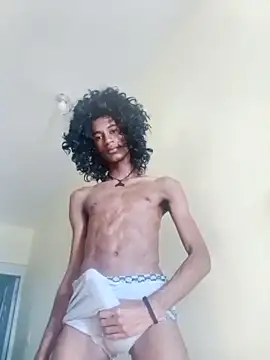 Snapshot of skinniyGabriel chatting on November 17, 12:44 pm skinniyGabriel online show from November 17, 12:44 pm