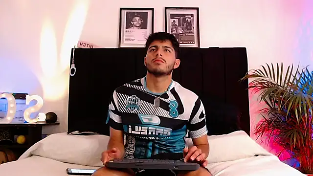 jaiden thoner online show from November 23, 6:13 am