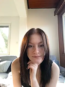 Snapshot of SweetAlice19 chatting on November 10, 10:58 am SweetAlice19 online show from November 10, 10:58 am