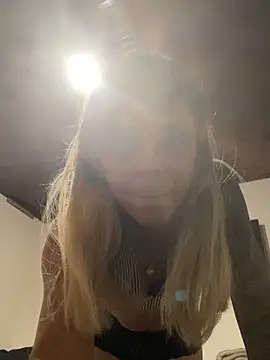 Snapshot of sabrinaneves chatting on October 30, 7:14 pm sabrinaneves online show from October 30, 7:14 pm