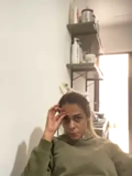 sabrinaneves online show from December 16, 6:35 pm