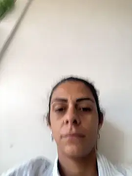 sabrinaneves online show from April 18, 1:26 pm