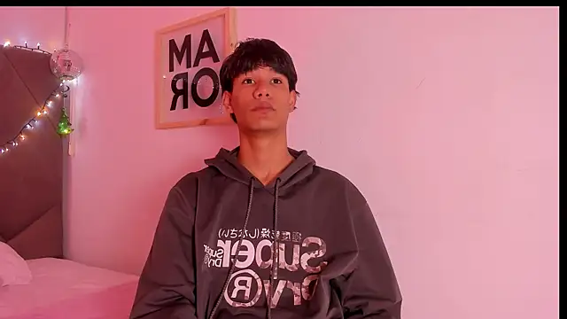 Snapshot of michael_vidal chatting on November 12, 9:25 pm michael vidal online show from November 12, 9:25 pm