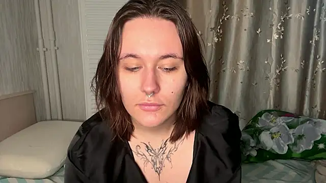 Snapshot of Lerabraunti chatting on November 2, 10:06 am Lerabraunti online show from November 2, 10:06 am