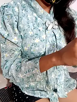 Manisha is-Live online show from November 1, 5:04 pm