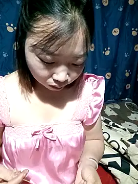 Snapshot of julybe chatting on November 12, 1:28 am julybe online show from November 12, 1:28 am