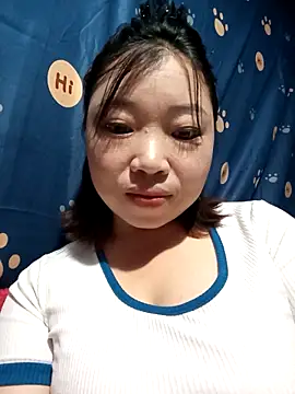 Snapshot of julybe chatting on November 18, 2:17 am julybe online show from November 18, 2:17 am