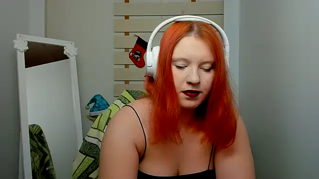 Snapshot of FoxPlayXX chatting on November 29, 10:46 pm FoxPlayXX online show from November 29, 10:46 pm