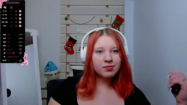 Snapshot of FoxPlayXX chatting on December 17, 9:10 pm FoxPlayXX online show from December 17, 9:10 pm