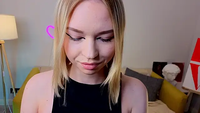 Snapshot of adellime chatting on November 2, 1:35 pm adellime online show from November 2, 1:35 pm